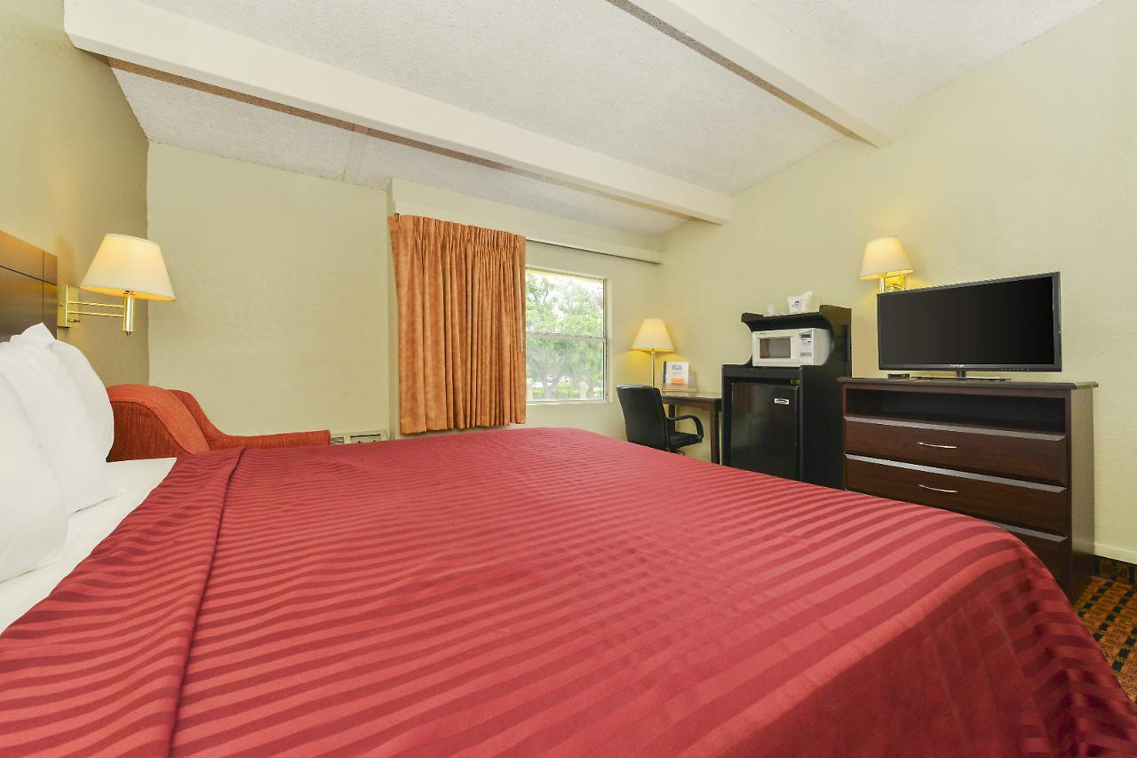 Americas Best Value Inn Сарасота Экстерьер фото