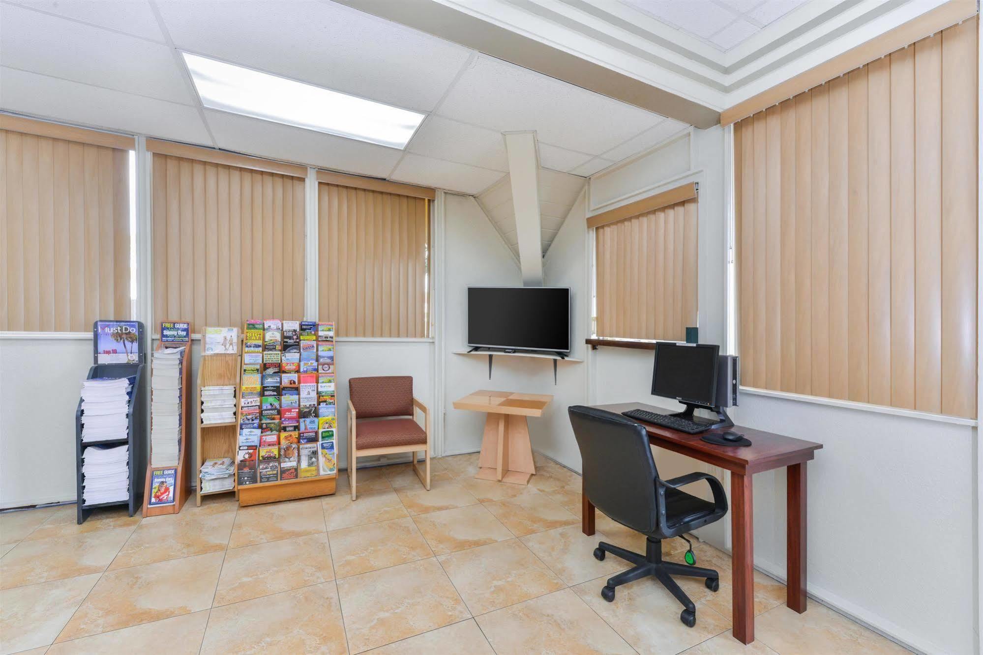 Americas Best Value Inn Сарасота Экстерьер фото